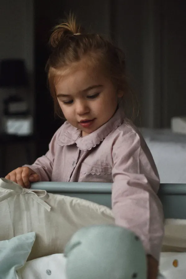 Vanilla Copenhagen Bed Bumper Crib - Oyster Grey 2