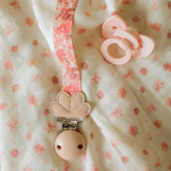 ELODIE Binky Bow Silicone 0-6 months - Misty Pink 2