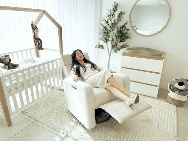 Babyhood Roma Electric Feeding Glider Chair – Ivory 2