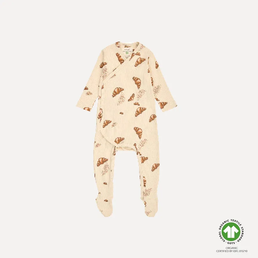 VacVac Studio Toulon Newborn Crossover Suit - Croissant Big VacVac Studio Toulon Newborn Crossover Suit - Croissant Big