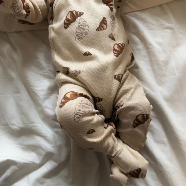 VacVac Studio Toulon Newborn Crossover Suit - Croissant Big 2