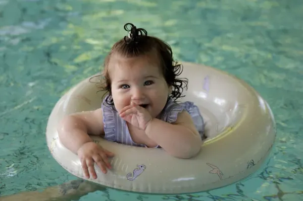 Vanilla Copenhagen Baby Swim Ring - Skate Fish 2
