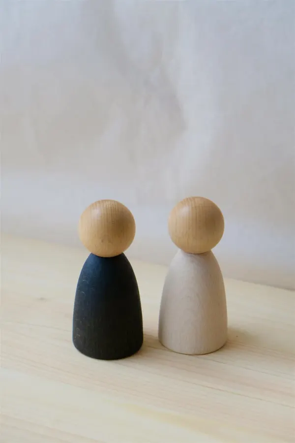 Grapat 2 Large Nins Adult Wood Peg Dolls