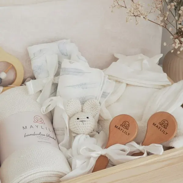 MAYLILY Luxury Newborn Layette Gift Box 2