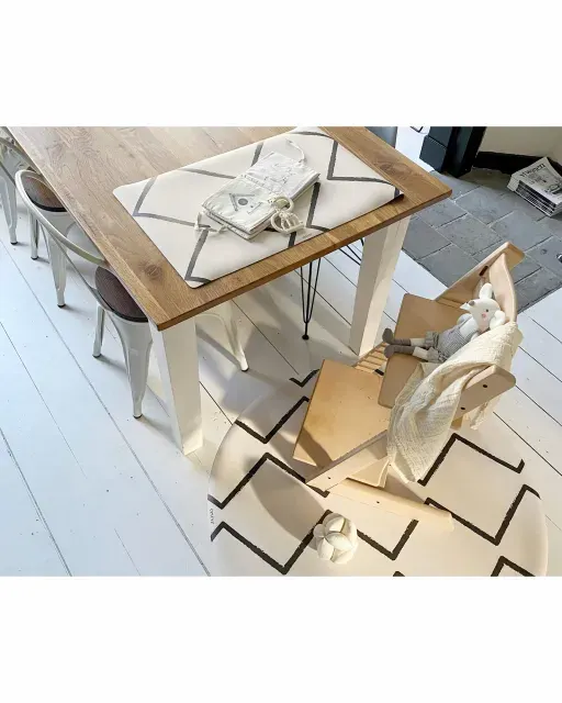 Eeveve Beni Ecru desk/crafts/place mat 2