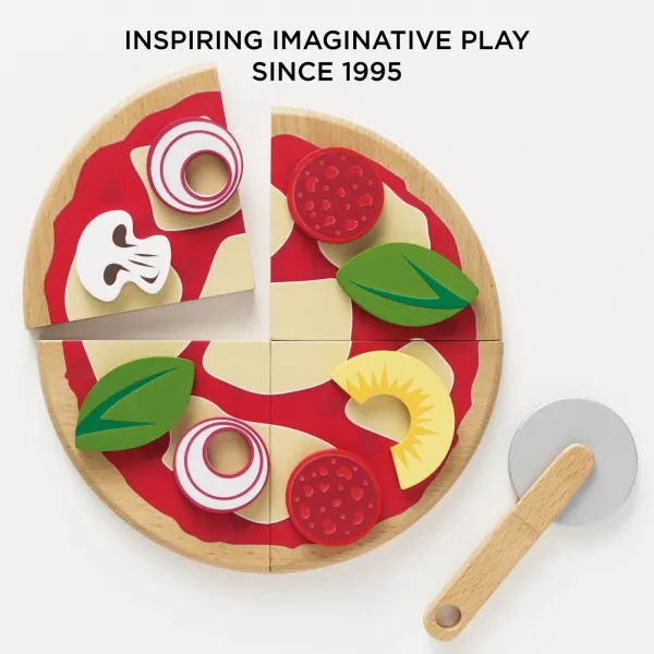Le Toy Van Pizza & Toppings with Slice Cutter 2